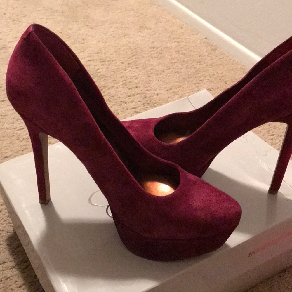 Heel, heels, heels !